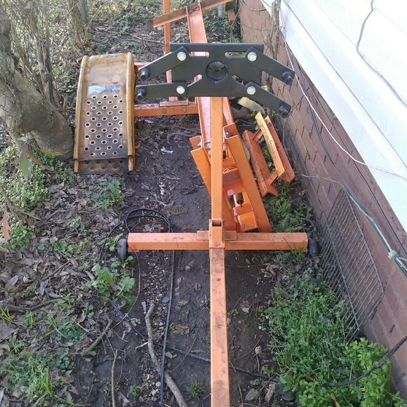 Cherry picker - Picture 2 of 2